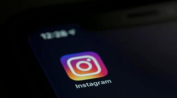 Instagram用户声称新的敏感度过滤器正在审查他们在平台上的工作