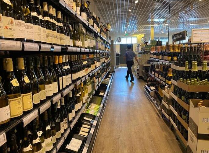 印度消费税部门在德里竞标零售酒类销售收入530亿卢比