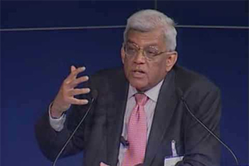 银行NPA ...... Deepak Parekh警告RBI反对严格的行动