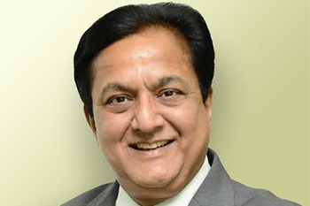 我们预计8月份的速度率高至少50个BPS：rana kapoor.