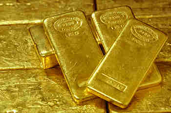 作为欧元的金色飙升推到它最弱的美元