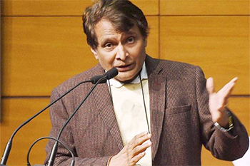 为实施EPC模式进行企业的铁路：Suresh Prabhu.