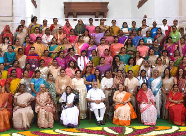 妇女节：12％的Lok Sabha女性，最高和不充分的
