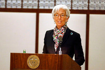 强大和开放的国际金融系统是恢复全球经济势头的关键：Christine Lagarde.