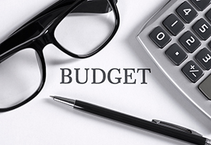 2016年预算建议减少单一高级年金计划的服务税收负担：Rushabh Gandhi.