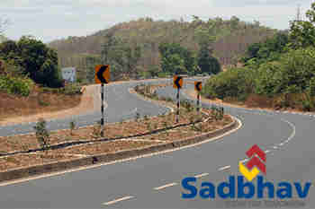 尽管卢比，Sadbhav Eng否则吞噬了早期的涨幅。2016年联盟预算的道路和高速公路55K CR分配