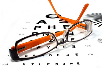 视力受损的高度普及和对印度燃料CR39眼镜销售的提高意识：肯研究