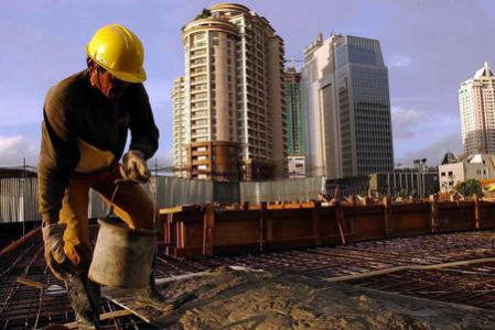 果阿港口部长称建筑工人外流将削弱房地产业