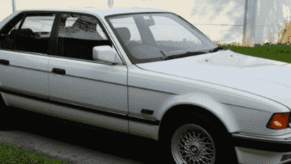 这款1992年的BMW7系几乎是全新的