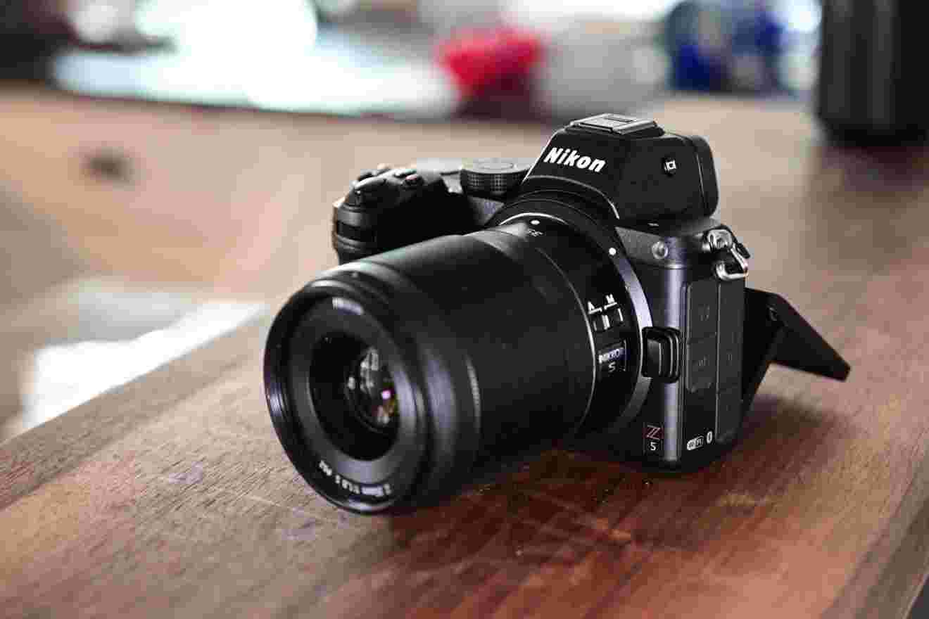 尼康Z5是入门级全画幅无反光镜相机
