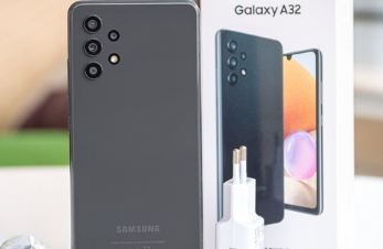 三星Galaxy A32 4G采用90Hz刷新率的AMOLED显示屏