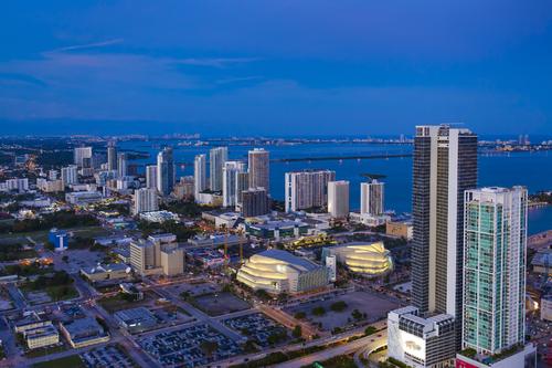 迈阿密零售中心获得2600万美元的贷款