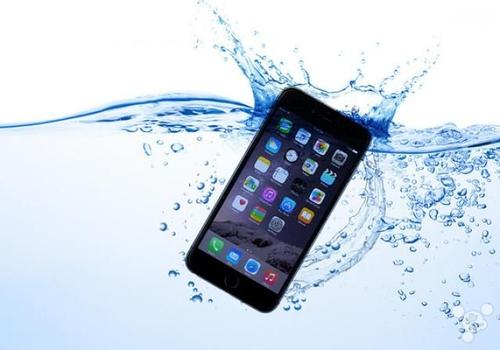 科技在线：这些前5名防水智能手机的价格不到10,000卢比