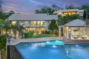 豪华Bardon住宅以425.5万美元的价格出售布里斯班拍卖市场