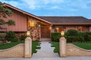 洛杉矶的Brady Bunch房子在50年后开始销售