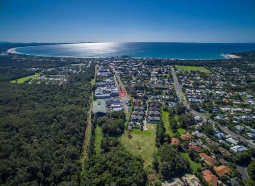 海姆斯沃斯家族以425万美元的价格购买了拜伦湾的房产