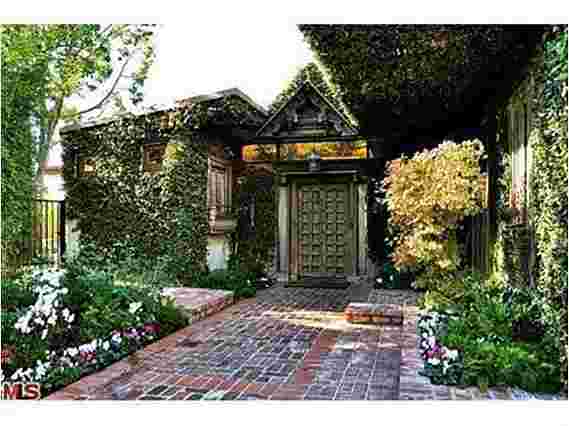 瑞安·菲利普以745万美元出售自己在洛杉矶的房屋