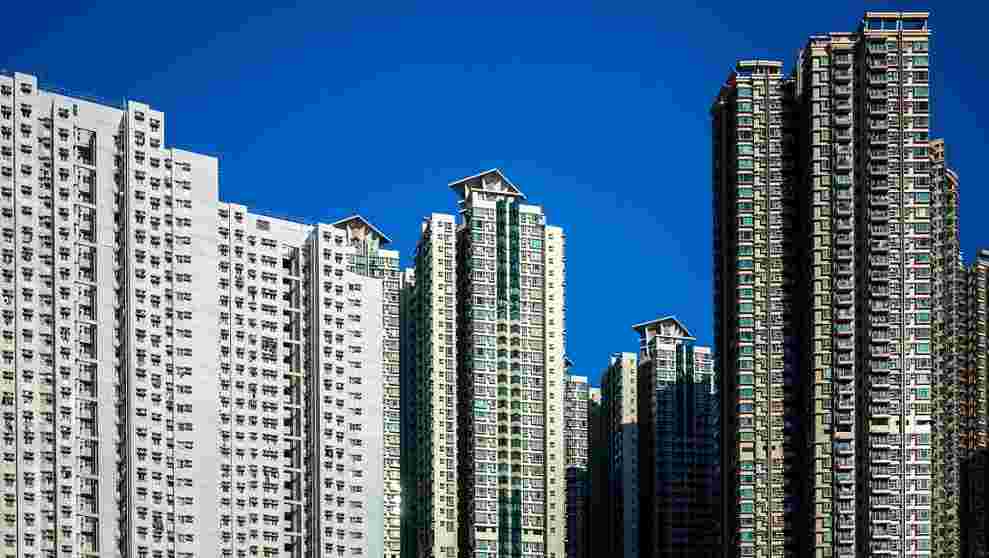 静盛房地产开发有限公司以18.3亿元的代价竞得上海市宝山区地块
