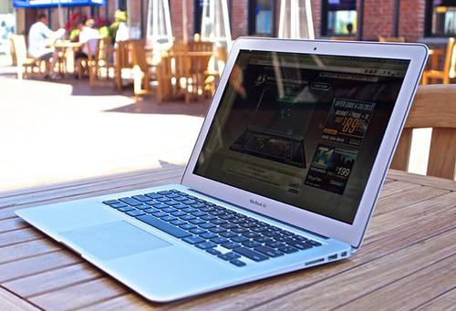 科技在线：苹果公司的工程师正在开发一种具有MacBook尺寸屏幕的平板电脑