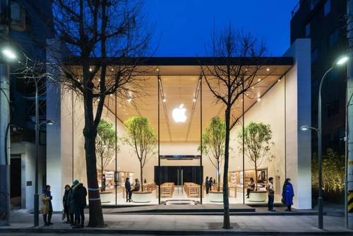 科技在线：实际的升级订单本身可以亲自在AppleStore或在线进行