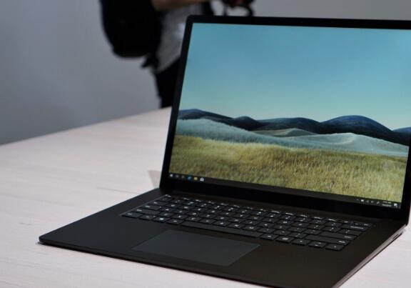 科技推荐：SurfaceLaptop3动手实践更大更精致