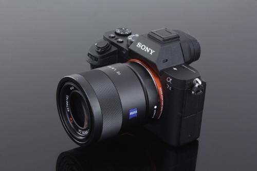 科技推荐：索尼A7全画幅无反光镜相机采用最佳分辨率照片技术