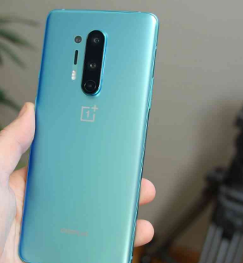 科技推荐：OnePlus8和8Pro更新带来了Canvas功能可始终显示