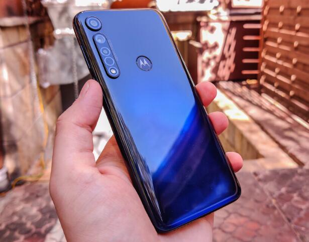 科技推荐：MotoG8Plus动手实践具有身份危机的中端卓越性能